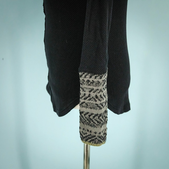 Free People Size Medium M Black Thermal Henley Button Sweater Knit Cuff Top - Picture 2 of 7
